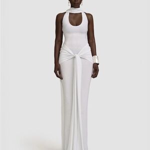 Elegant Backless White Maxi Dress with Front Tie